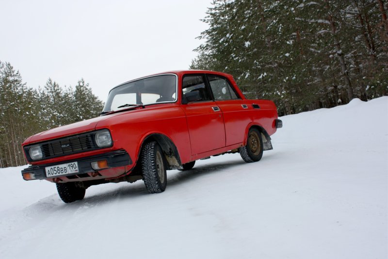 Москвич 2140 зимой