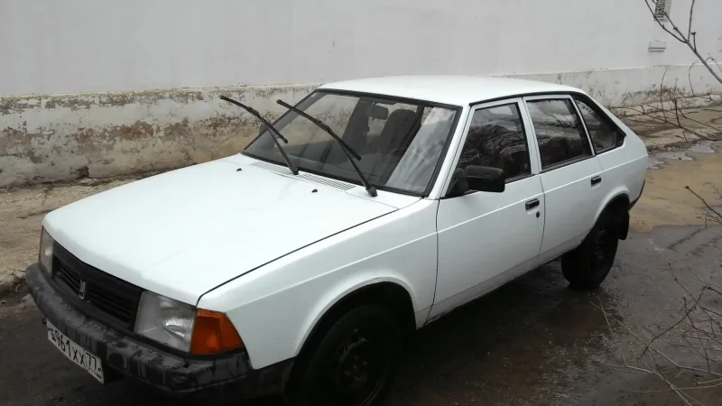 Автомобиль Москвич 2141