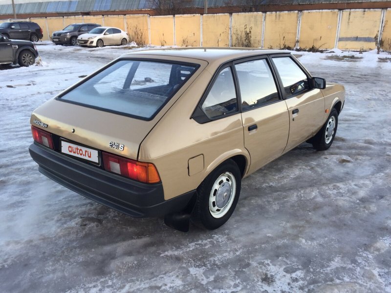Москвич 2141 бежевый 1994 года