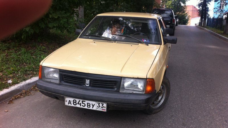 Москвич 2141 бежевый 1994 года