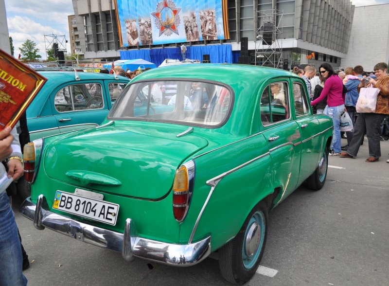 Москвич 407 1960 бежевый