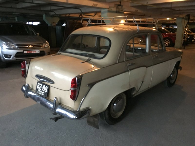 Москвич 402 коричневый