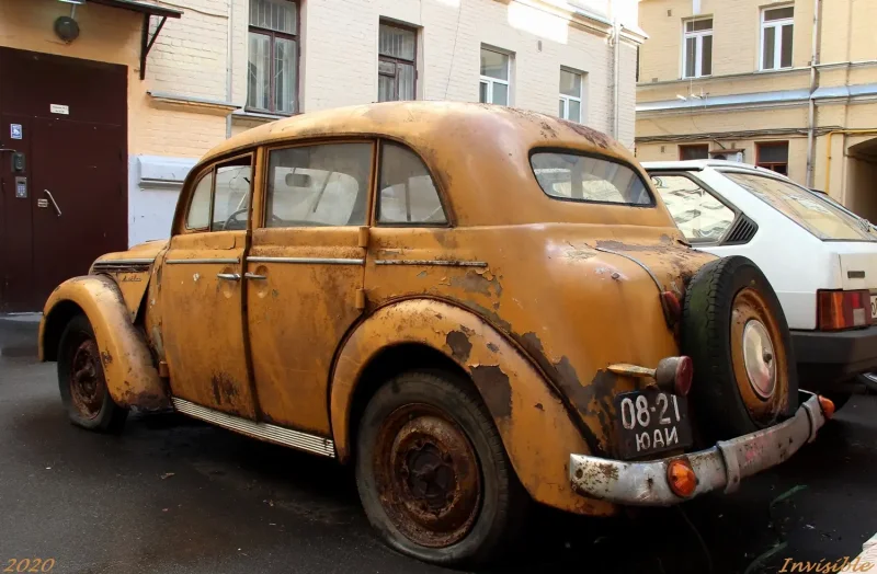 Москвич 400 желтый