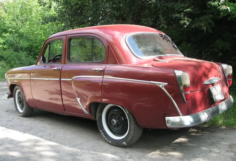 Москвич горбатый 407
