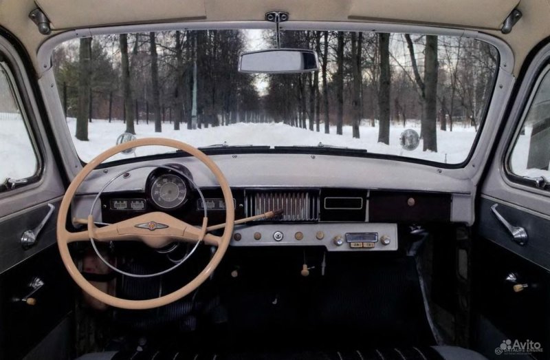 Автомобиль Москвич 407 салон