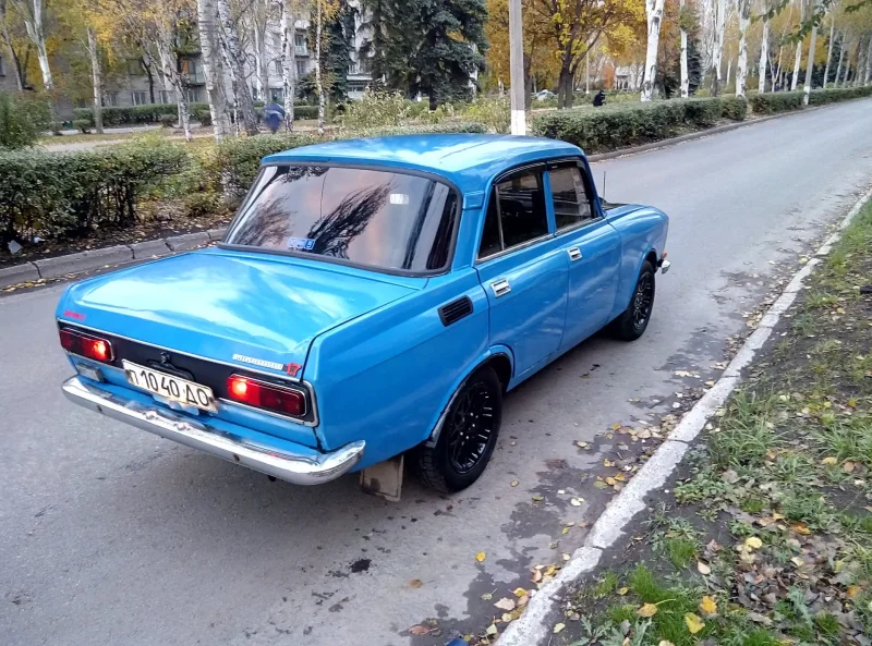 Москвич 2140 синий