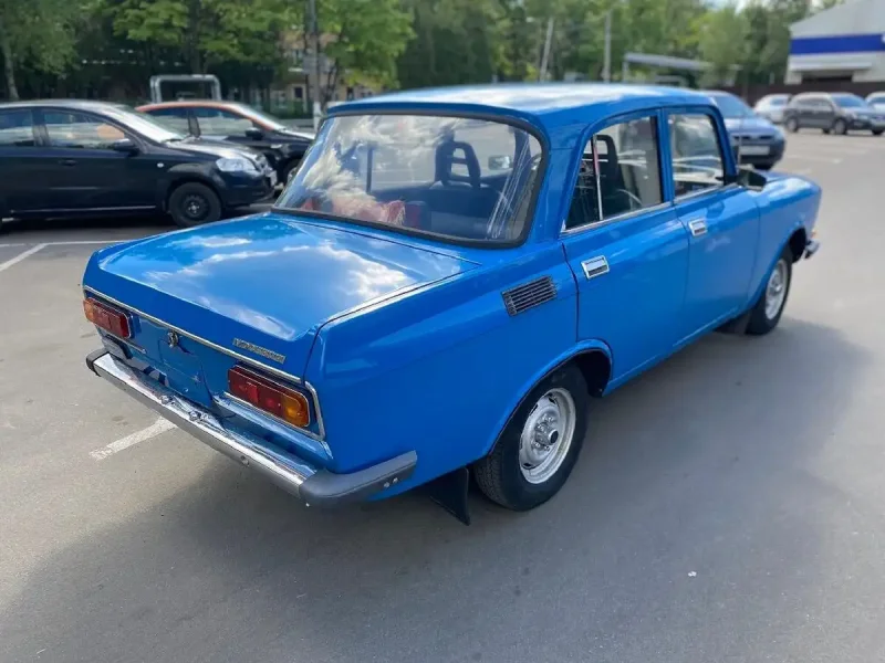 АЗЛК-2140 Москвич голубой