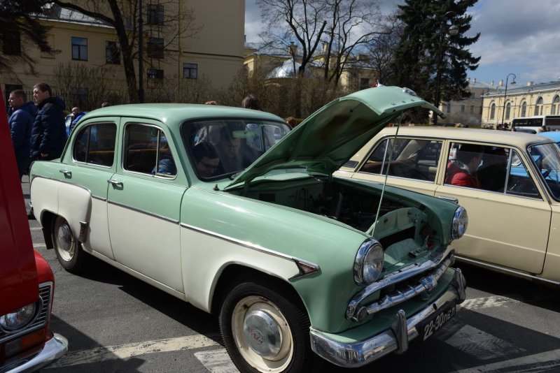 Bristol 404