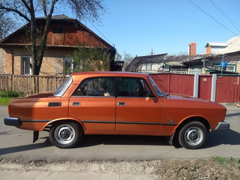 Москвич 2140 SL красный