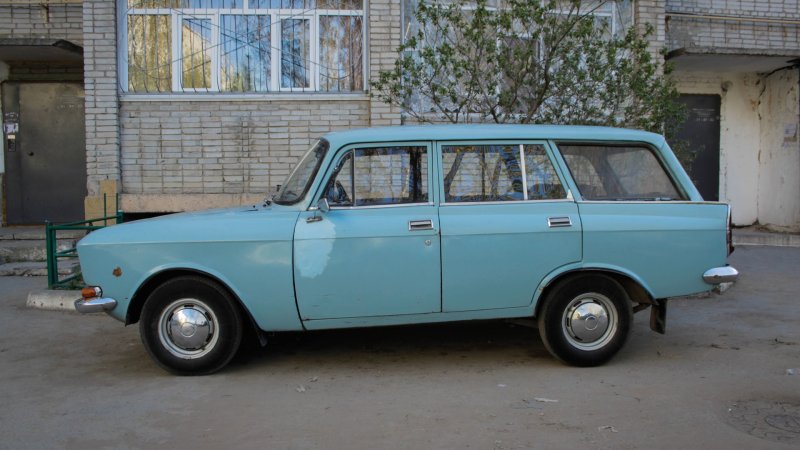 Москвич 2137 бежевый
