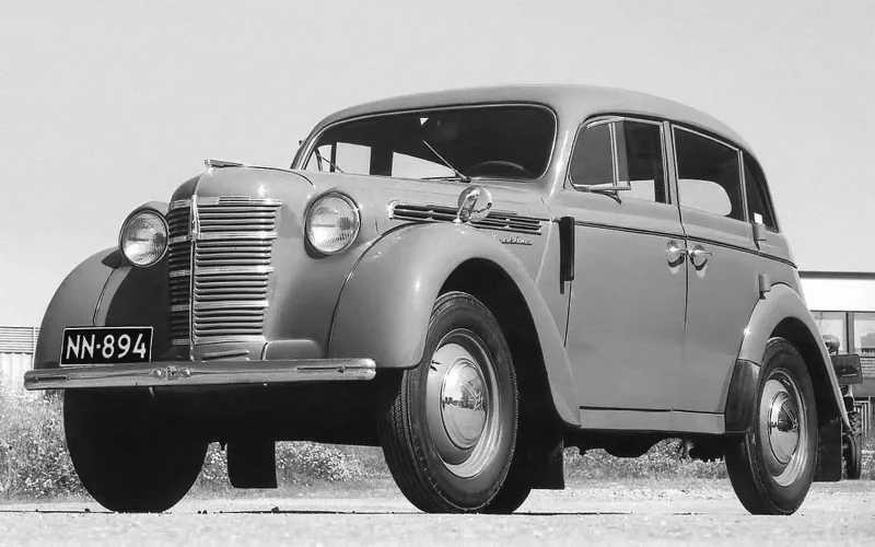 Москвич-400 автомобиль Опель кадет