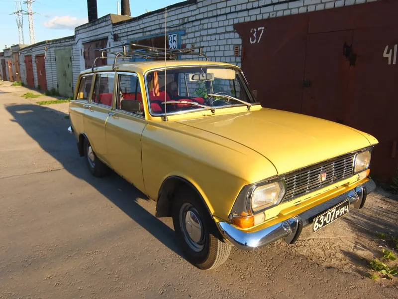 Автомобиль Москвич 426