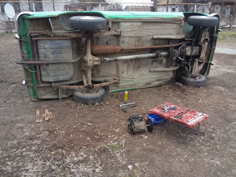 Подвеска снизу Москвич