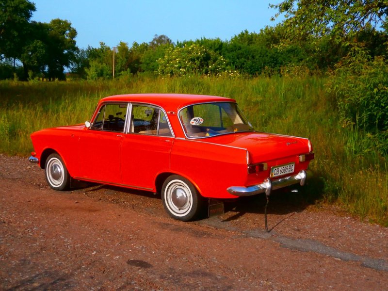Москвич 412 красный