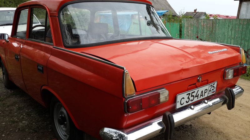ИЖ 412 красный