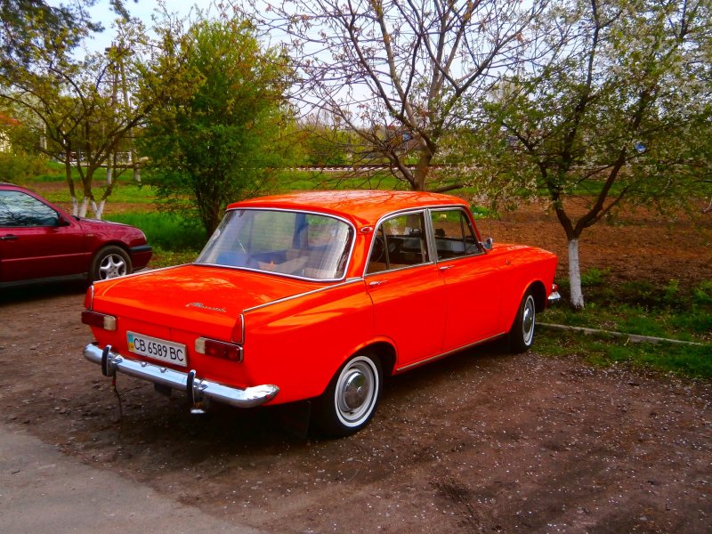 ИЖ 412 красный