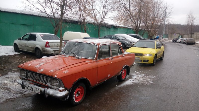 ИЖ 412 красный