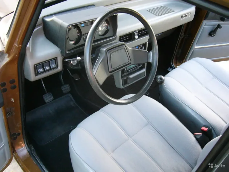Москвич 2140 SL салон