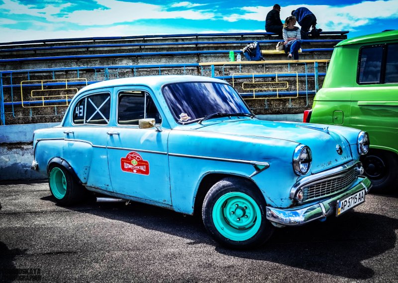 Москвич 403 стенс