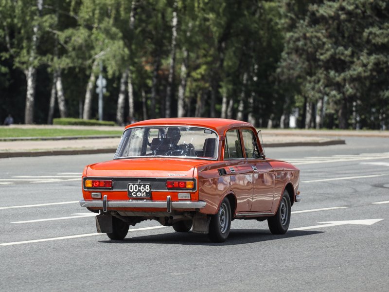 АЗЛК 2335 фургон
