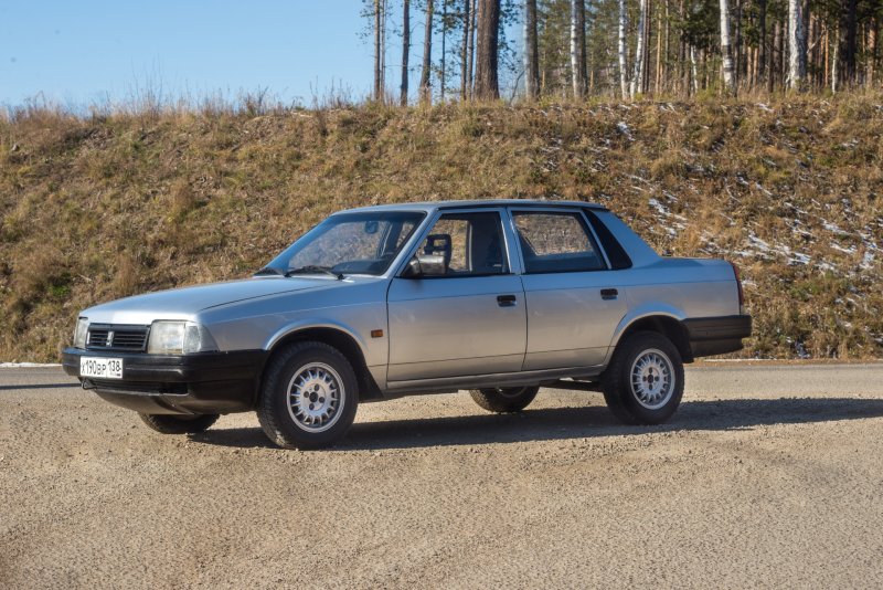 АЗЛК-2142 «Москвич»