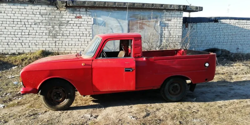 Автомобиль ИЖ 27151