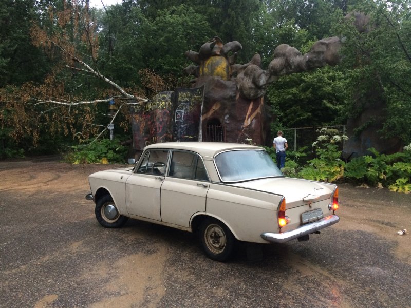 Москвич 401 слон