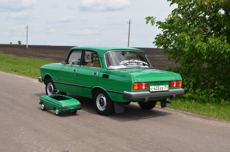 Москвич 412 ИЖ зеленый