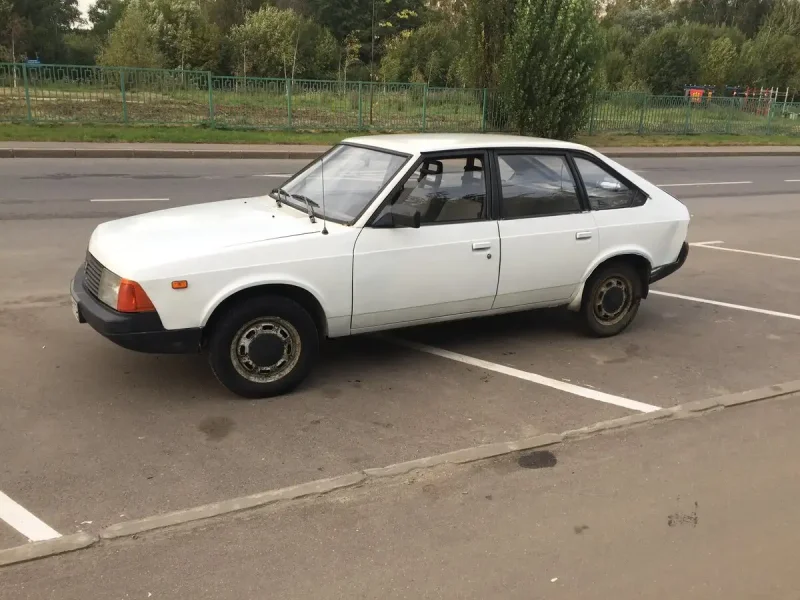 Москвич 2141 белый
