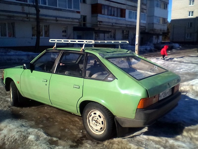 Автомобиль Москвич 2141