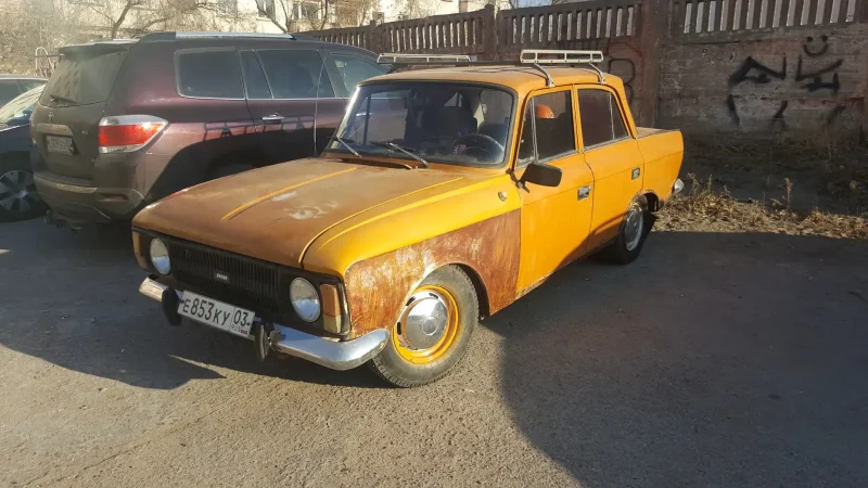 Ржавый Москвич 402