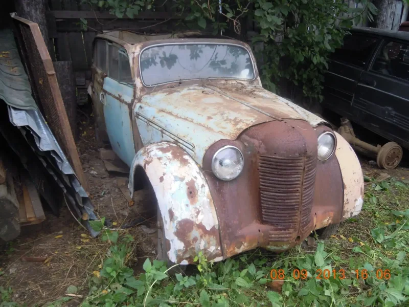 Москвич-400 автомобиль Ржавый