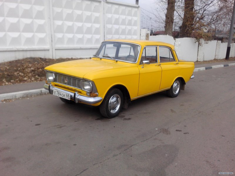 Москвич 412 желтый