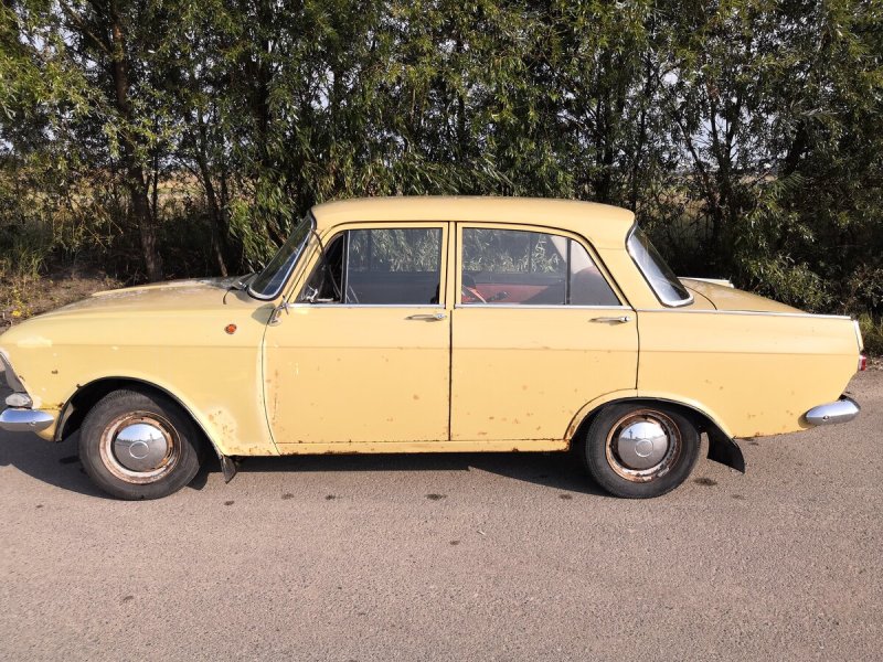 Москвич 412 АЗЛК желтый