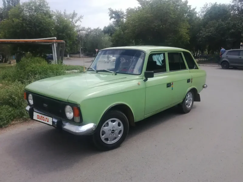 Москвич ИЖ Комби зелёный 2125