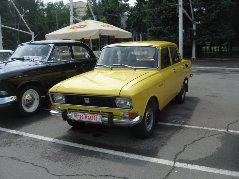 Москвич 2140 АЗЛК желтый