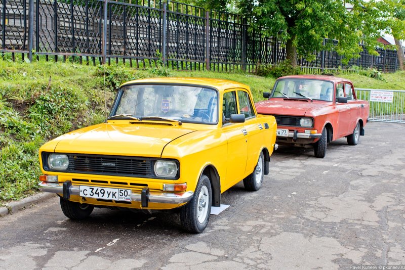 Москвич 2140 желтый