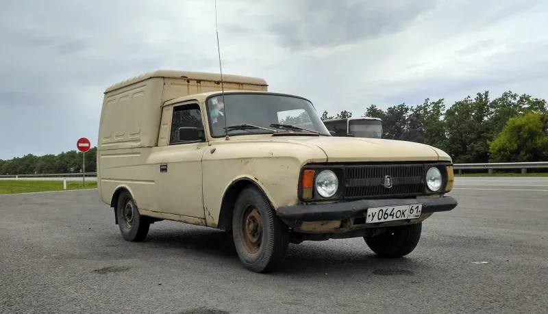 ИЖ пирожок 2715