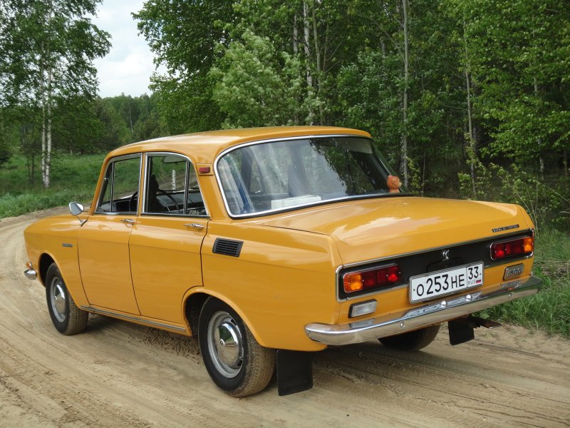 Новый Москвич 2140