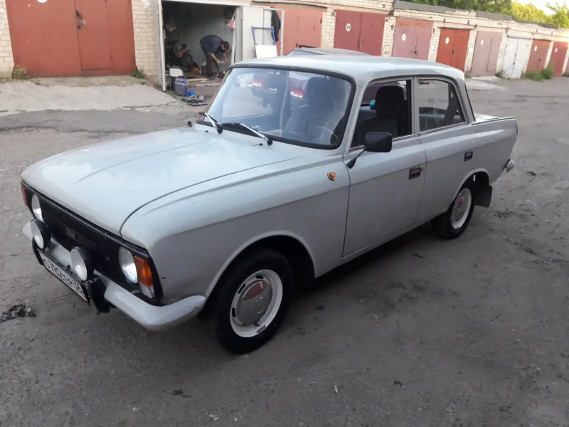 Москвич 412 ИЖ белый