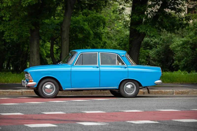 Москвич 412 сбоку