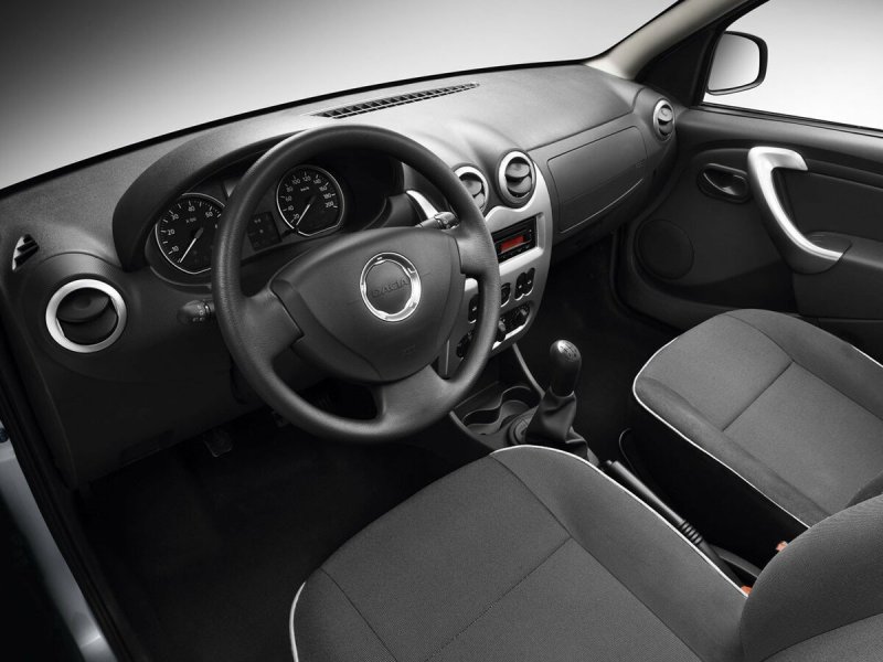 Dacia Логан 2 салон