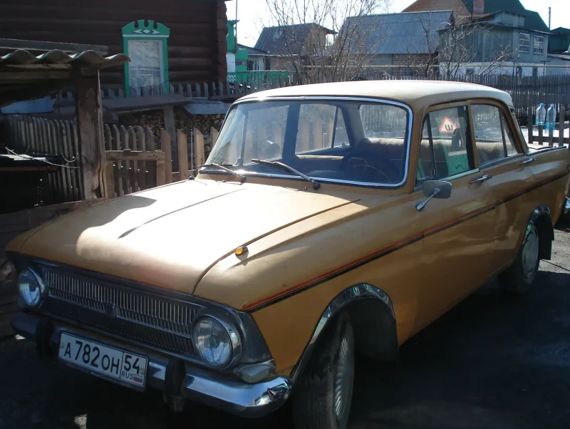 Рыжий Москвич 412 1972