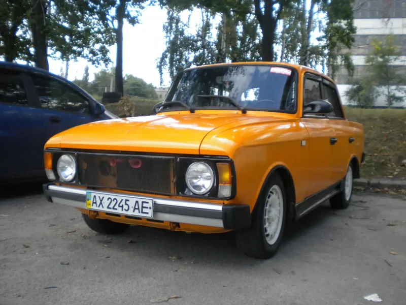 Москвич 412 оранжевый