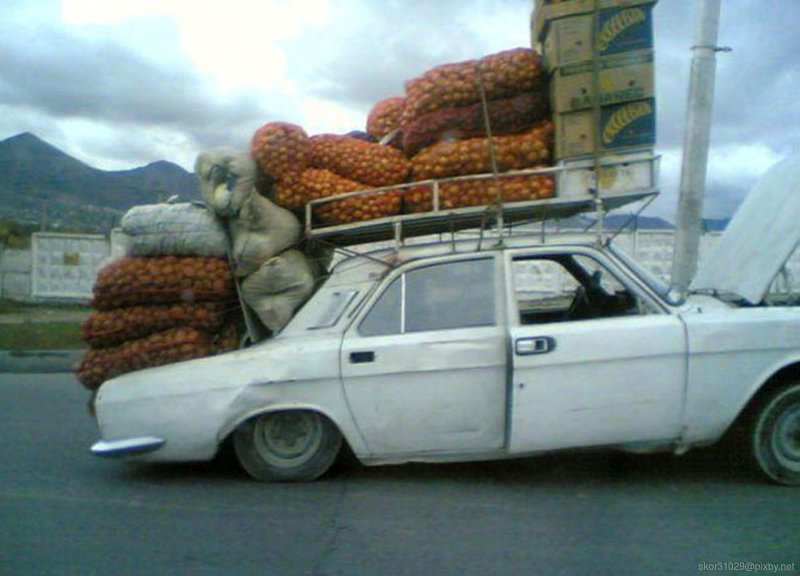 Машина нагружена картошкой