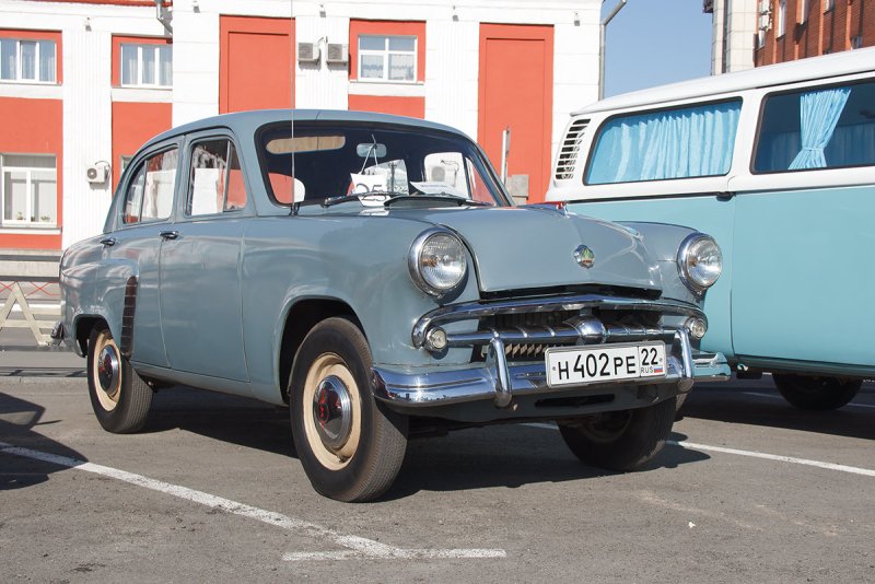 Автомобиль Москвич 402