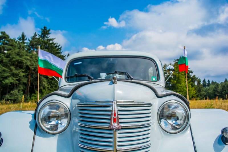 АЗЛК логотип