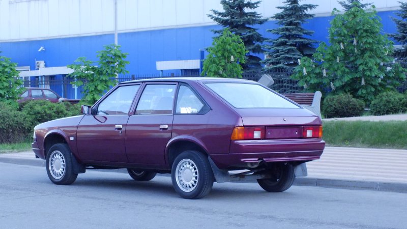 Авто Москвич 2141