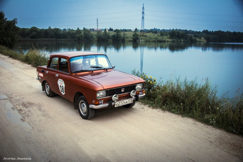 ИЖ АЗЛК 2140
