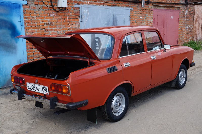 АЗЛК-2140 «Москвич»